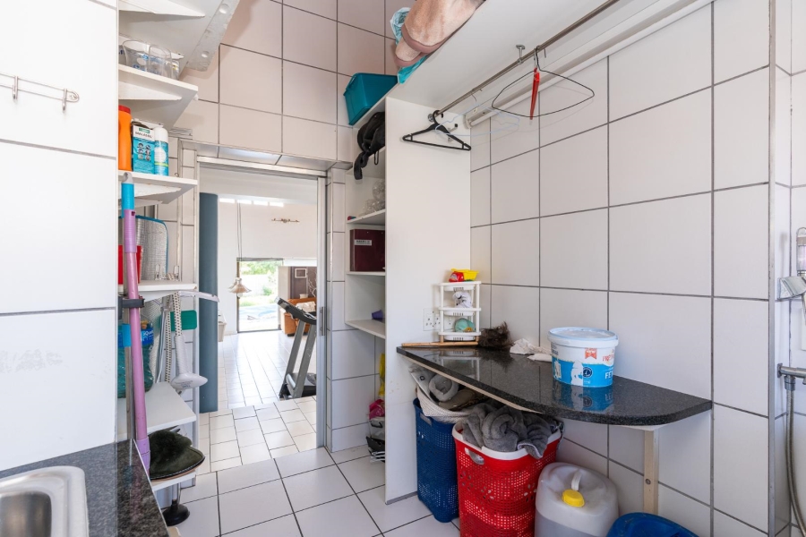 6 Bedroom Property for Sale in Welgelegen Western Cape